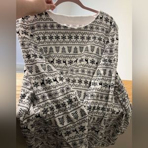 Black & White Christmas Sweater ❄